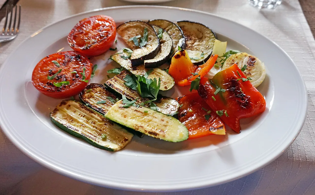 Grilled tomatoes, courgette, aubergine and peppers with parsley