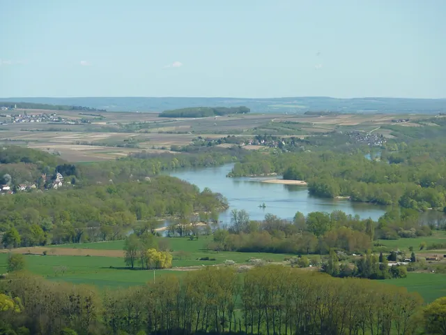 The Loire valley seen upstream from Sancerre